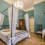 La Bohème Couette-café 3*