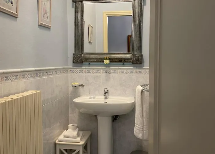 La Boheme Nocleg ze śniadaniem 3*