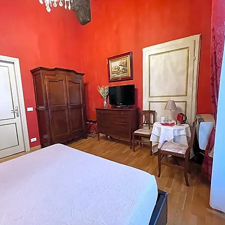 La Boheme Лукка